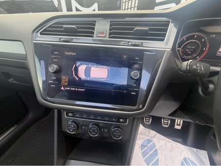 2018 Volkswagen Tiguan - thumbnail 17