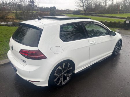 2017 Volkswagen Golf 2.0 TDI R-LINE EDITION 3DR WITH S/R €12,995 thumbnail