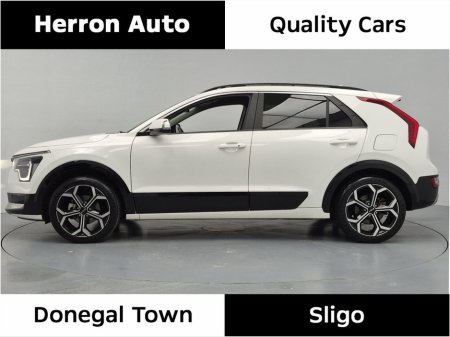 2023 Kia Niro - view 2