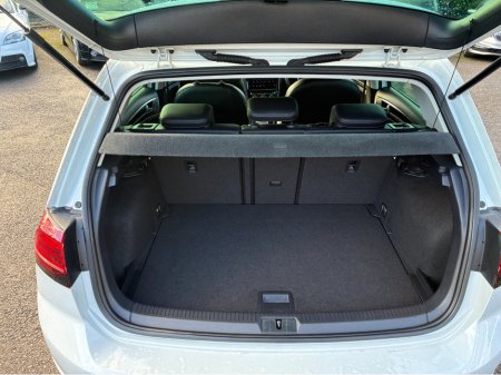 2020 Volkswagen Golf ( 202 REG 1.4 TSI LEATHER LEATHER SEATS VIRTUAL CLOCKS  SAT NAV  LEATHER  SEATS - VIRTUAL CLOCKS -REVERSE CAMERA - NAVIGATION - CARPLAY - ANDROID AUTO- BLIND SPOT REAR TRAFFIC ASSIST - DISCOVER PRO €22,950 thumbnail