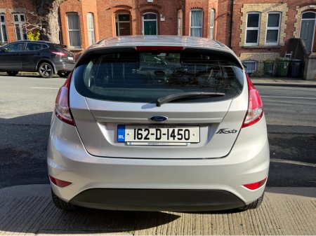 2016 Ford Fiesta - thumbnail 6