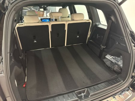 2025 Mercedes-Benz GLB GLB 180 Progressive Plus | 7 seater, Heated Seats, Reversing Camera €60,950 thumbnail