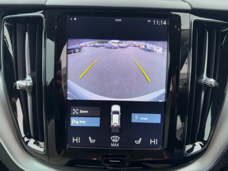 2018 Volvo XC60 - thumbnail 13