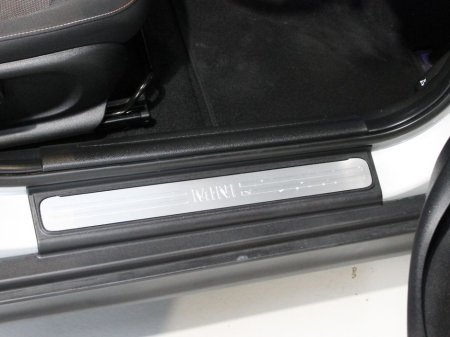 2020 MINI Cooper Classic CLA5 4DR Auto €23,250 thumbnail