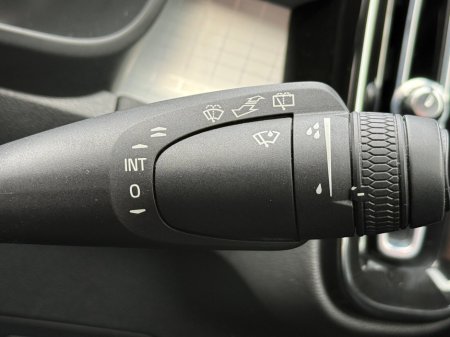 2023 Volvo XC40 - thumbnail 22