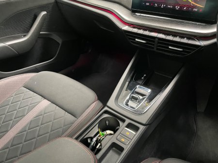 2021 Skoda Octavia - thumbnail 28