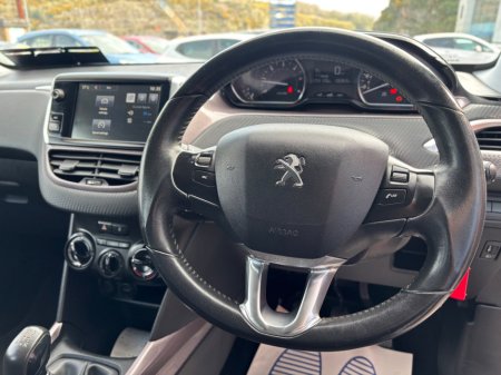 2014 Peugeot 2008 - thumbnail 7