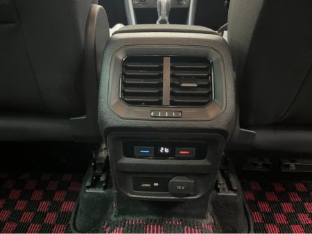 2019 Volkswagen Tiguan €25950! 2019 VOLKSWAGEN TIGUAN TDI 4MOTION COMFORT LINE 2.0 AUTOMATIC / CRUISE CONTROL / 360° PARKING CAMERA AND MORE €25,950 thumbnail