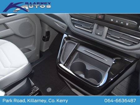 2026 Ford Tourneo Custom 2026 PHEV Tourneo Custom Limited 2.5 Auto thumbnail