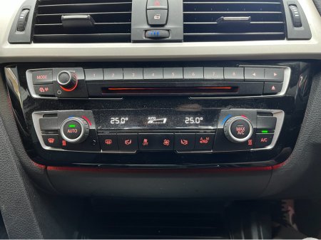 2017 BMW 3 Series - thumbnail 22