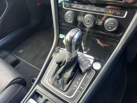 2016 Volkswagen Golf - thumbnail 11