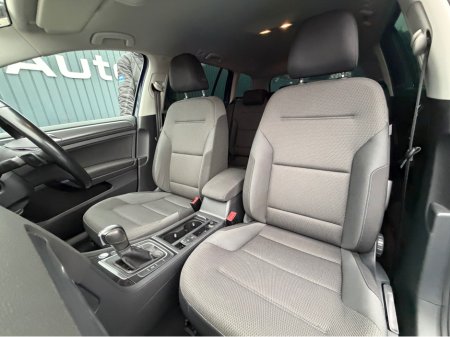 2019 Volkswagen Golf HIGHLINE - 2.0L DIESEL - AUTO - 12M WARRANTY - CAR:  1716 €19,950 thumbnail