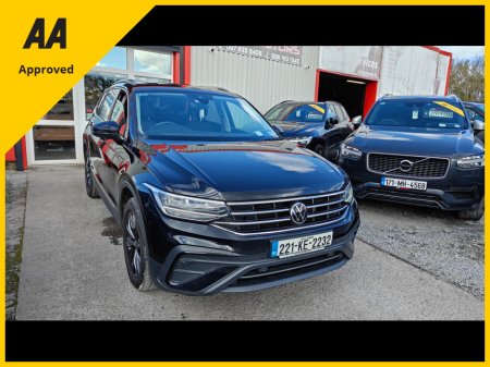 2022 Volkswagen Tiguan - thumbnail 3