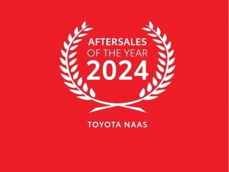 2024 Toyota Yaris YARIS HYBRID 1.5 LUNA €25,444 thumbnail