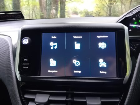 2018 Peugeot 2008 - thumbnail 19