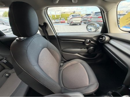 2019 MINI Cooper D - thumbnail 31