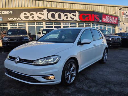 2019 Volkswagen Golf FULL CREAM LEATHER SEATS  ELECTRIC HEATED SEATS SAT NAV PACK - VIRTUAL CLOCKS -REVERSE CAMERA - NAVIGATION - CARPLAY - ANDROID AUTO- BLIND SPOT REAR TRAFFIC ASSIST - DISCOVER PRO