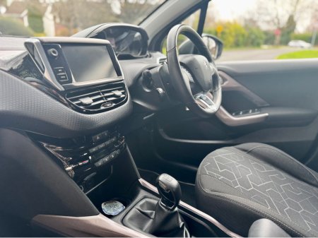 2016 Peugeot 2008 - thumbnail 16