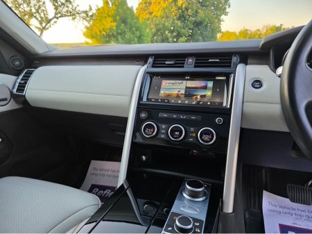 2017 Land Rover Discovery - thumbnail 24