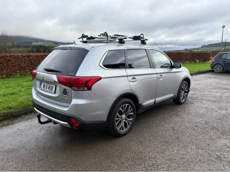 2018 Mitsubishi Outlander - thumbnail 6