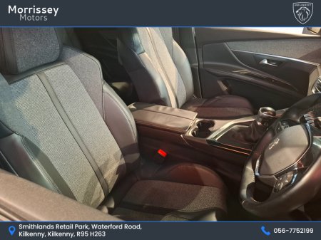 2018 Peugeot 5008 - thumbnail 17