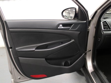 2017 Hyundai Tucson - thumbnail 32