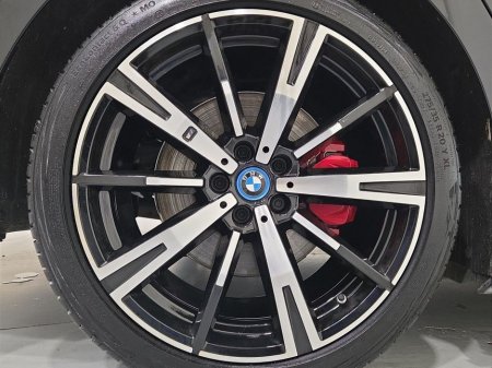 2024 BMW 5 Series - thumbnail 14