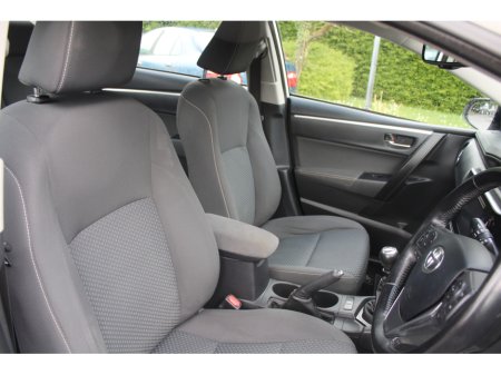 2017 Toyota Corolla - thumbnail 14