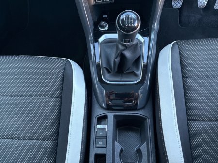 2019 Volkswagen T-Roc SPORT 1.0 TSI MANUAL 6SPEED FWD 115HP 5DR €19,950 thumbnail