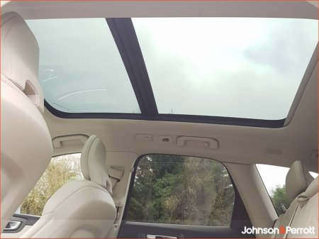 2023 Volvo XC60 T6 350hp AWD PHEV Plus Bright (Two Year Volvo Selekt Warranty + Two Year Volvo Service Plan) €49,900 thumbnail