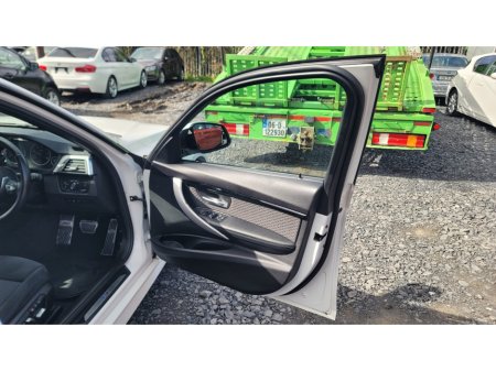 2016 BMW 3 Series - thumbnail 10