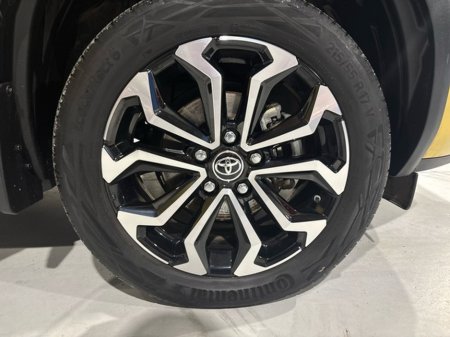 2023 Toyota Yaris Cross LUNA SPORT BI-TONE HYBRID AUTO €28,950 thumbnail