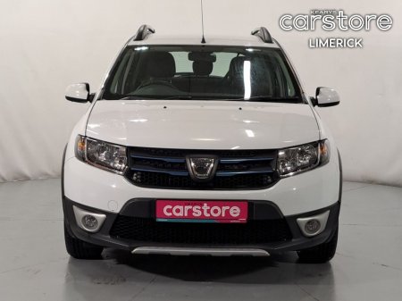 2015 Dacia Sandero Stepway TCe 90 S&S SIGNATURE €10,380 thumbnail