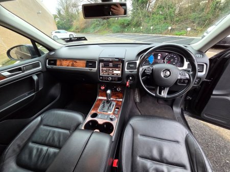 2012 Volkswagen Touareg 3.0 TDI V6 SE BLUE TECH 5DR AUTO €12,950 thumbnail