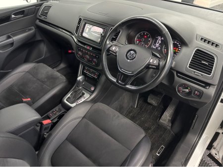 2020 Volkswagen Sharan *VOLKSWAGEN SHARAN* *AUTO LIGHTS* *DSG AUTO* *KEYLESS ENTRY* *REVERSE CAMERA* *7 SEATER* *MULTIFUNCTION STEERING WHEEL* *HEATED SEATS* *TRADE INS WELCOME* thumbnail