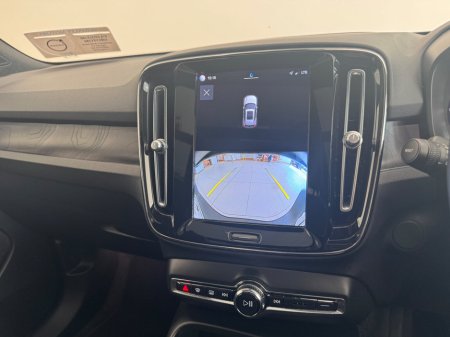 2023 Volvo XC40 - thumbnail 14