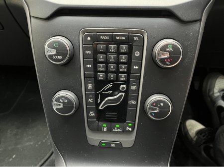 2015 Volvo V40 - thumbnail 17