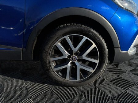 2019 Renault Captur - thumbnail 3