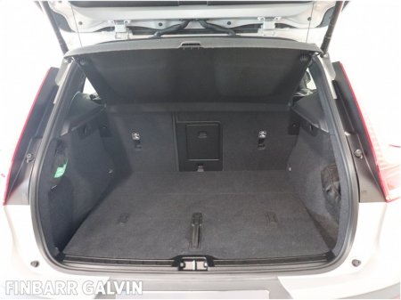 2025 Volvo XC40 - thumbnail 15