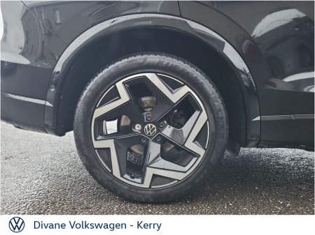 2024 Volkswagen Tiguan R LINE 2.0 TDI 150HP AUTO €54,950 thumbnail