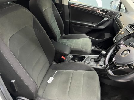 2018 Volkswagen Tiguan - thumbnail 12