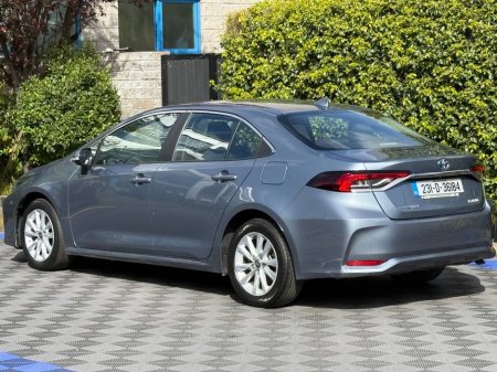 2023 Toyota Corolla - photo 5