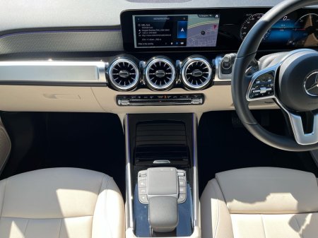 2025 Mercedes-Benz EQB - thumbnail 11