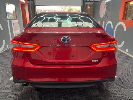 2018 Toyota Camry - thumbnail 3