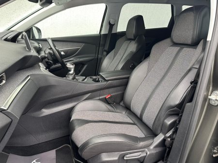 2019 Peugeot 5008 - thumbnail 19