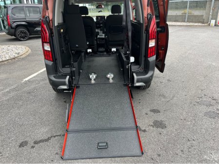 2022 Peugeot Rifter SWB Wheelchair Accessible €21,995 thumbnail