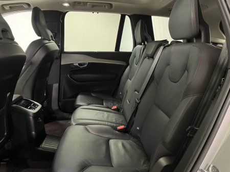 2023 Volvo XC90 - thumbnail 8