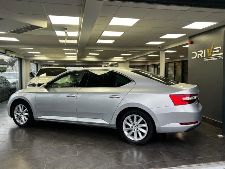 2022 Skoda Superb - thumbnail 9