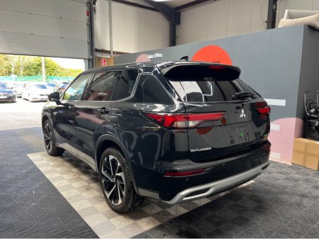 2024 Mitsubishi Outlander - photo 4