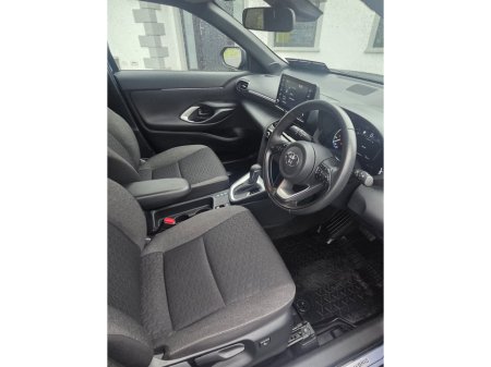 2023 Toyota Yaris - thumbnail 13